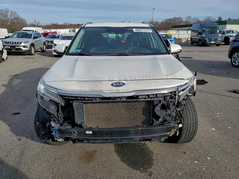 Фото 5 - KIA SELTOS