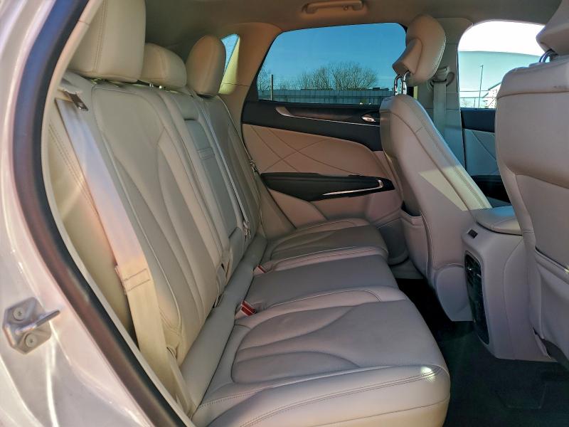 Фото 11 - LINCOLN MKC