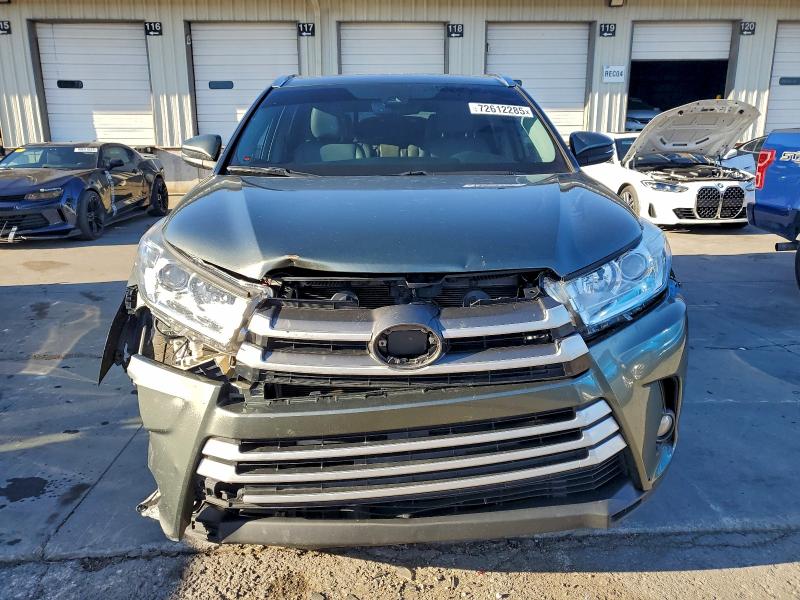 Фото 5 - TOYOTA HIGHLANDER