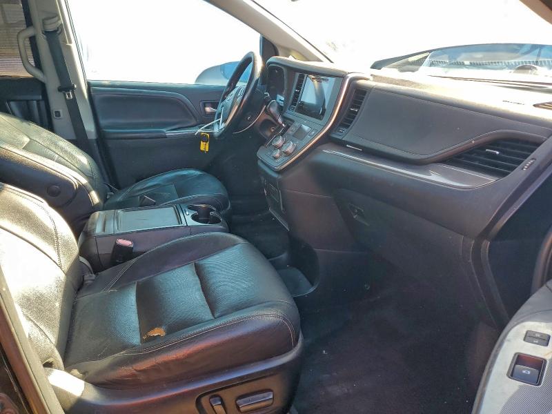 Фото 7 - TOYOTA SIENNA