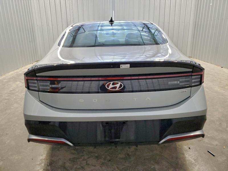 Фото 6 - HYUNDAI SONATA