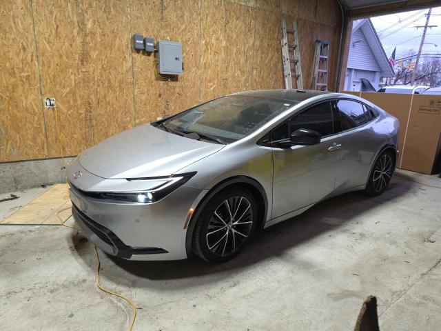 Фото 2 - TOYOTA PRIUS