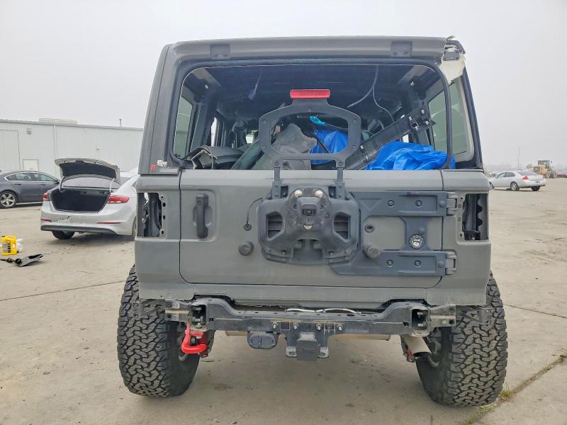 Фото 6 - JEEP WRANGLER