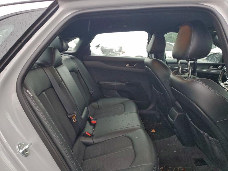 Фото 10 - KIA K5