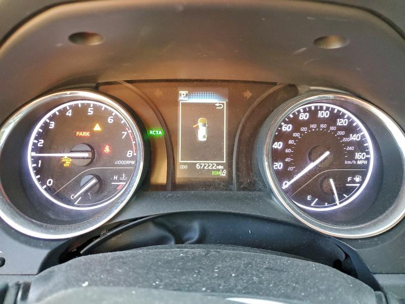 Фото 9 - TOYOTA CAMRY