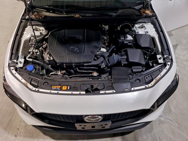 Фото 12 - MAZDA 3