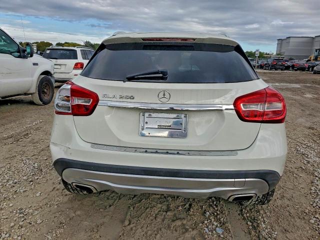 Фото 6 - MERCEDES-BENZ GLA-CLASS