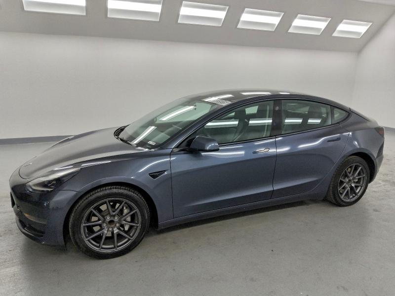 Фото 1 - TESLA MODEL 3