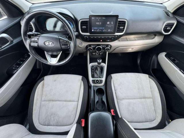 Фото 9 - HYUNDAI VENUE