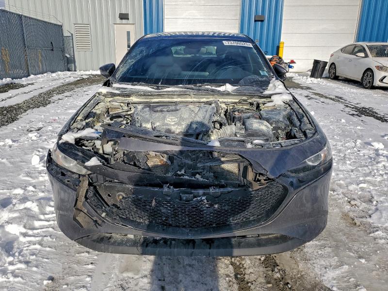 Фото 5 - MAZDA 3