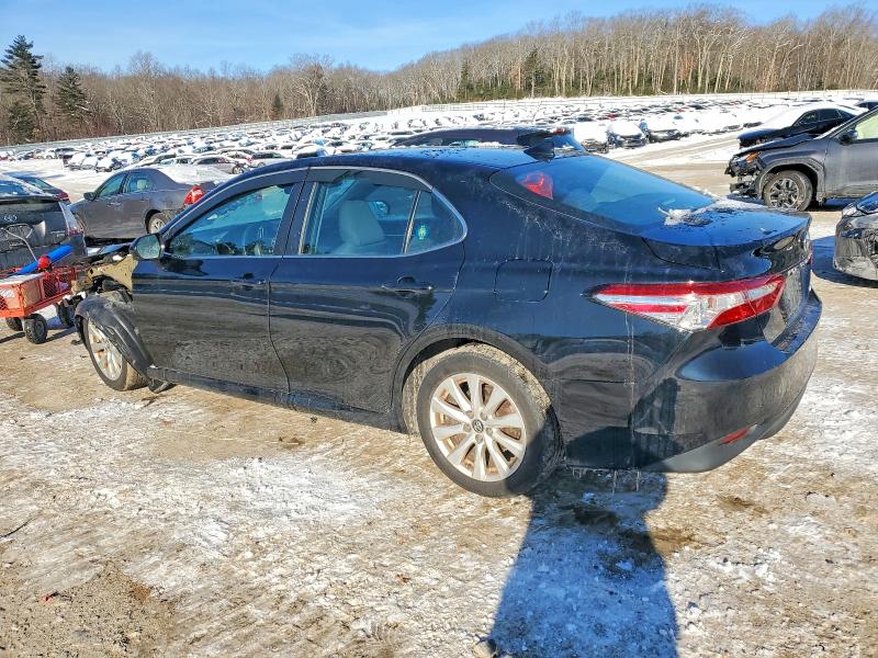 Фото 2 - TOYOTA CAMRY