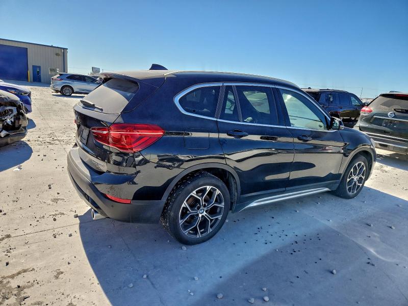 Фото 3 - BMW X1
