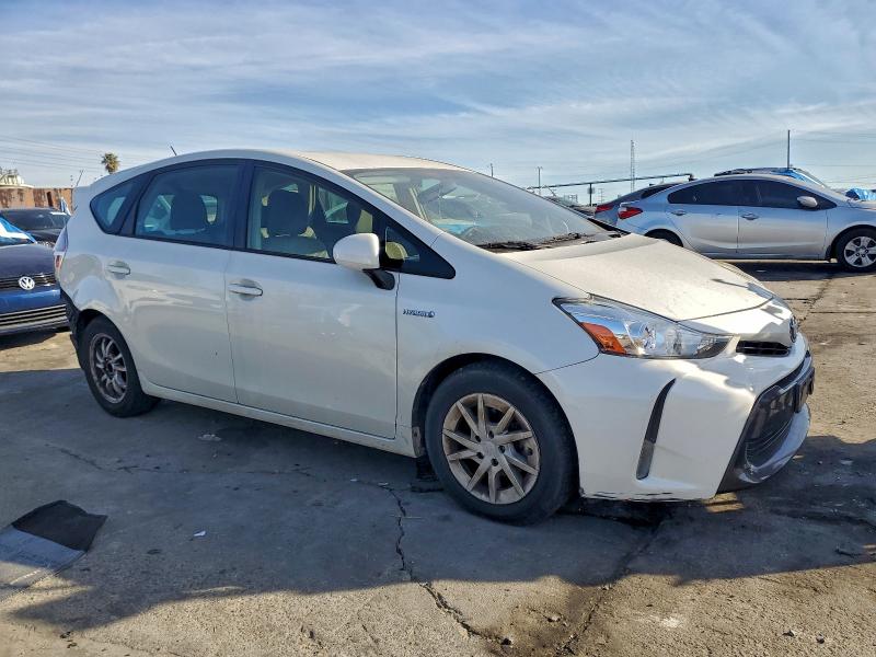 Фото 4 - TOYOTA PRIUS