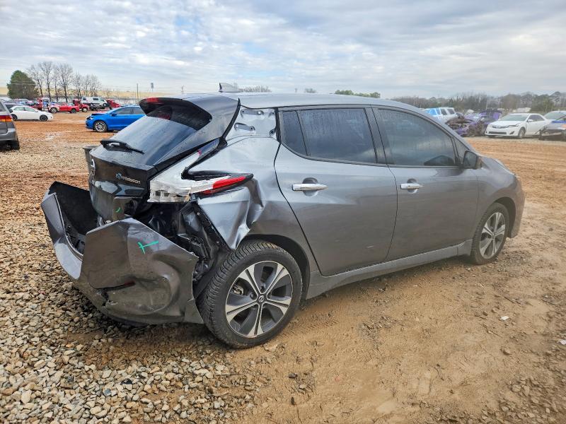 Фото 3 - NISSAN LEAF