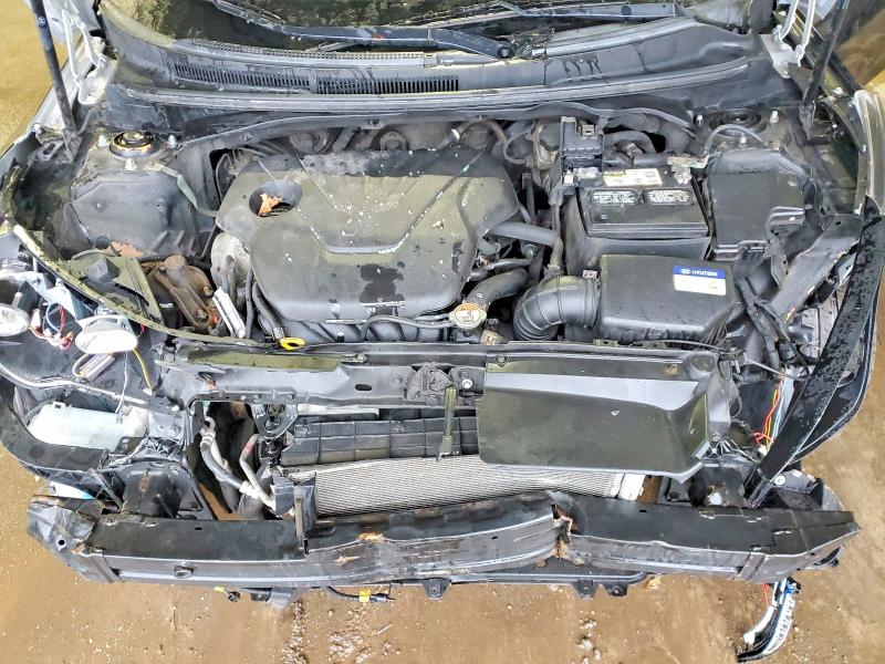 Фото 11 - HYUNDAI VELOSTER