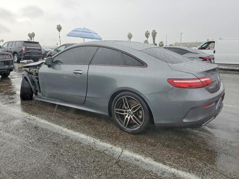 Фото 2 - MERCEDES-BENZ E-CLASS