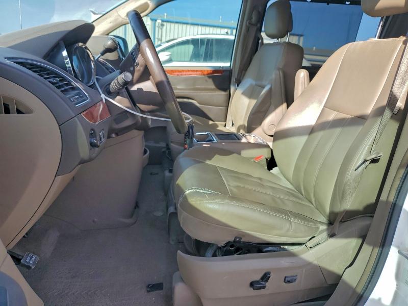 Фото 7 - CHRYSLER MINIVAN