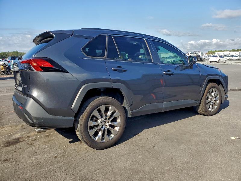 Фото 3 - TOYOTA RAV4