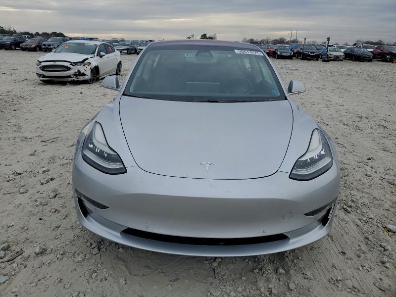 Фото 5 - TESLA MODEL 3