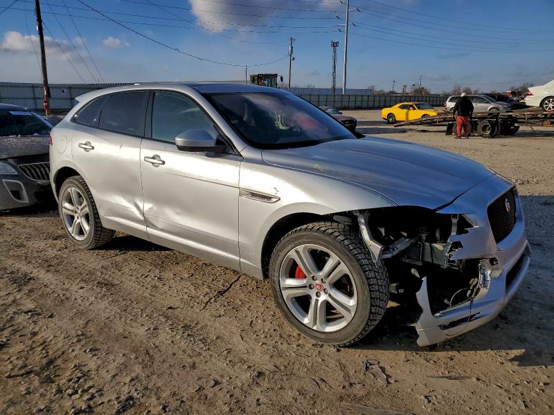 Фото 4 - JAGUAR F-PACE
