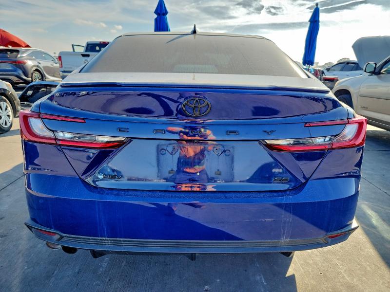 Фото 6 - TOYOTA CAMRY