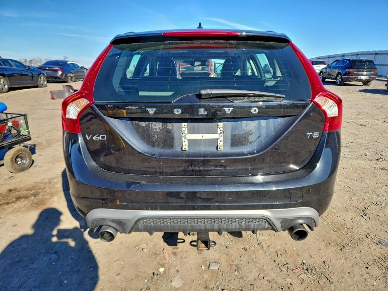 Фото 6 - VOLVO V60