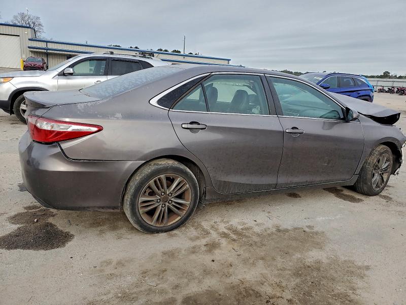 Фото 3 - TOYOTA CAMRY