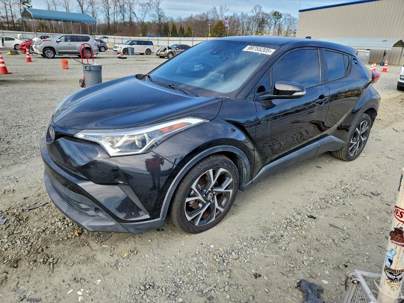 Фото 1 - TOYOTA C-HR