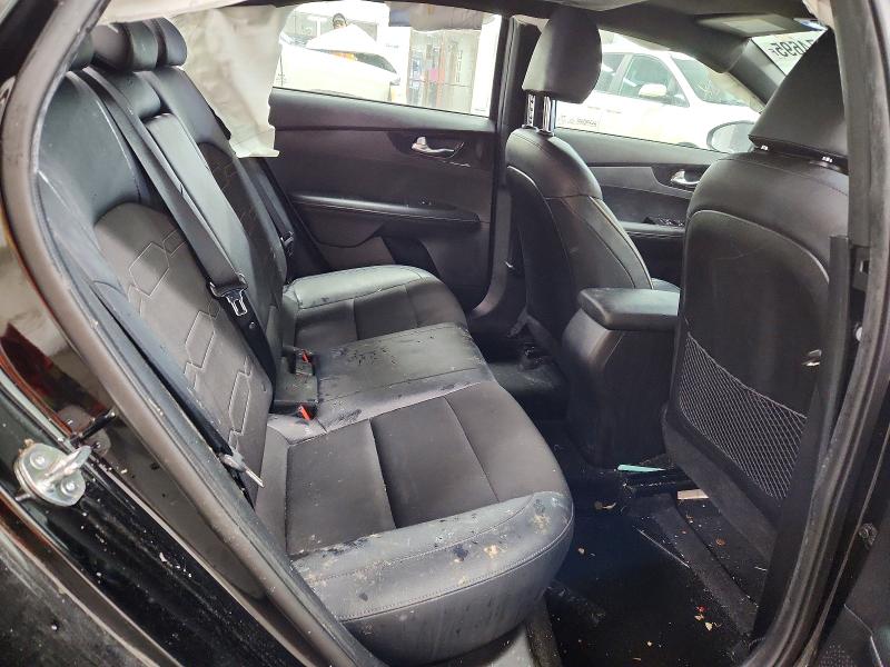 Фото 10 - KIA FORTE