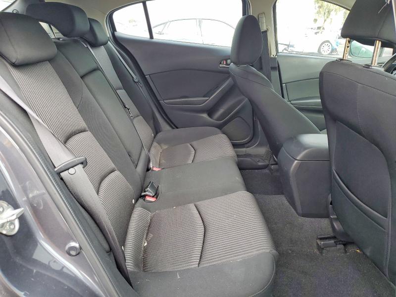 Фото 10 - MAZDA 3