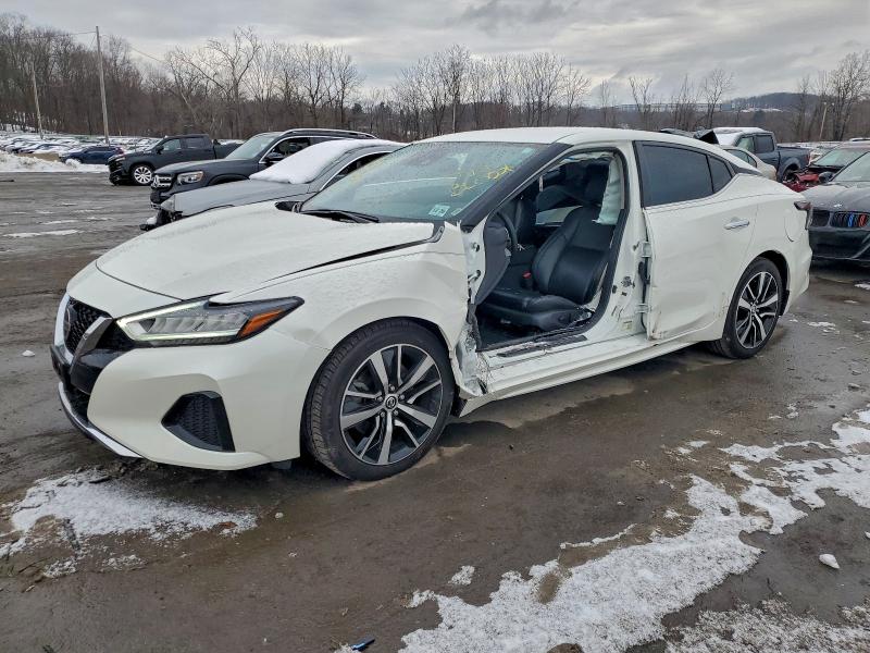 Фото 1 - NISSAN MAXIMA