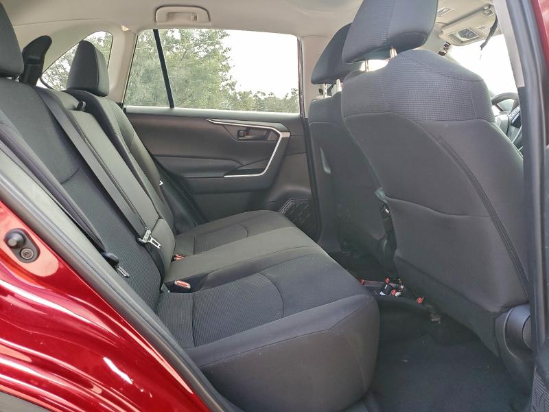 Фото 10 - TOYOTA RAV4