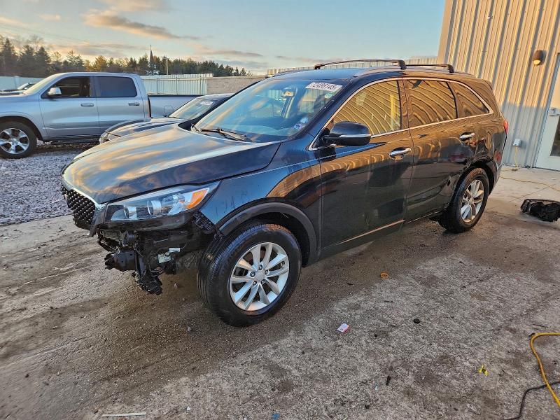 Фото 1 - KIA SORENTO