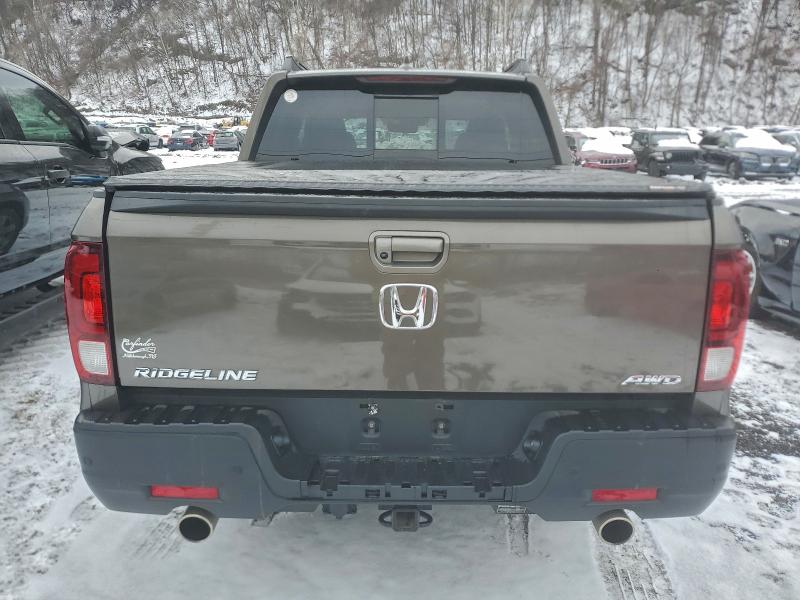 Фото 6 - HONDA RIDGELINE
