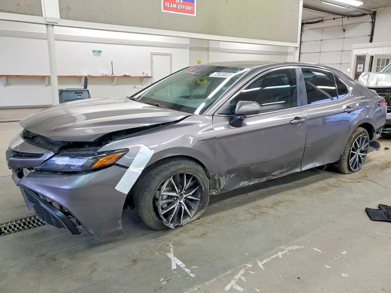 Фото 1 - TOYOTA CAMRY