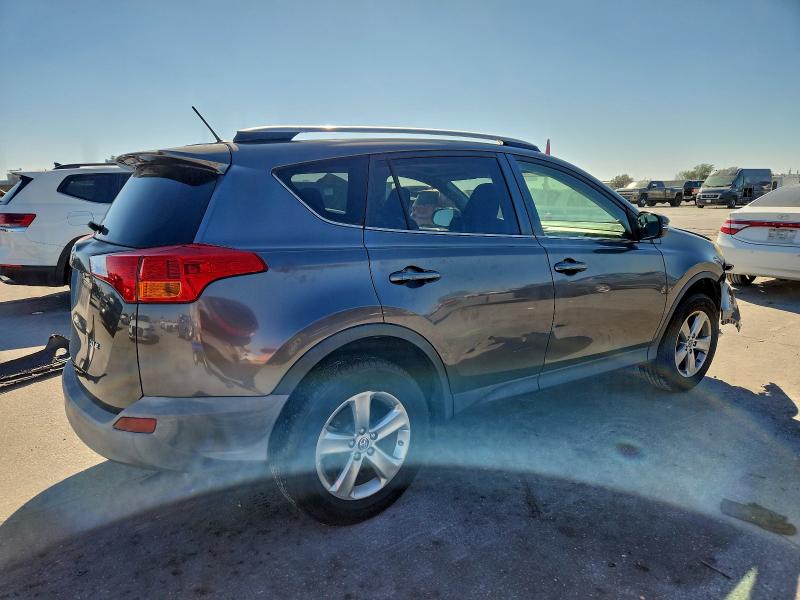 Фото 3 - TOYOTA RAV4