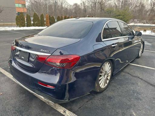 Фото 3 - MERCEDES-BENZ E-CLASS