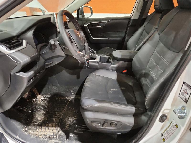 Фото 7 - TOYOTA RAV4