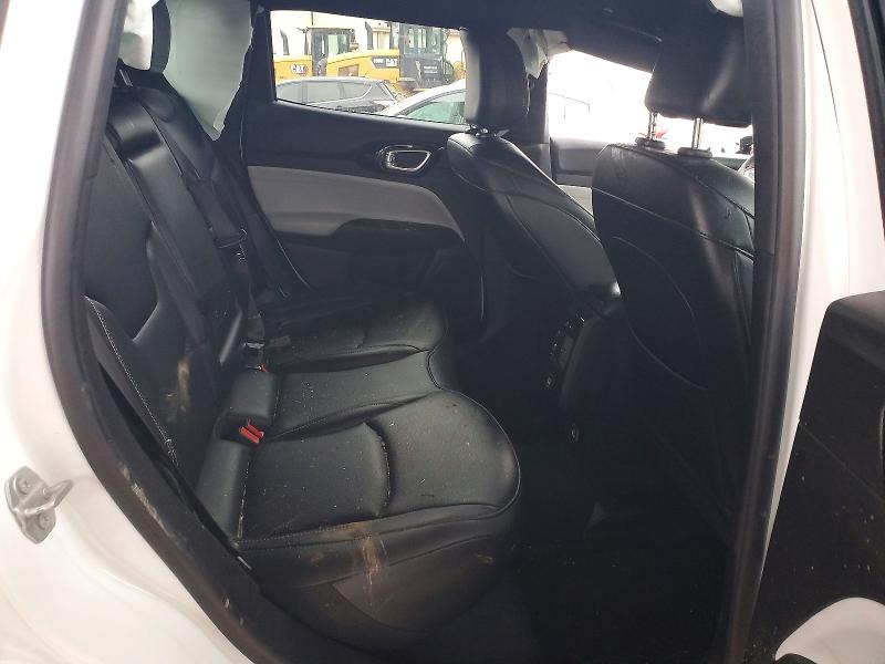 Фото 10 - JEEP COMPASS