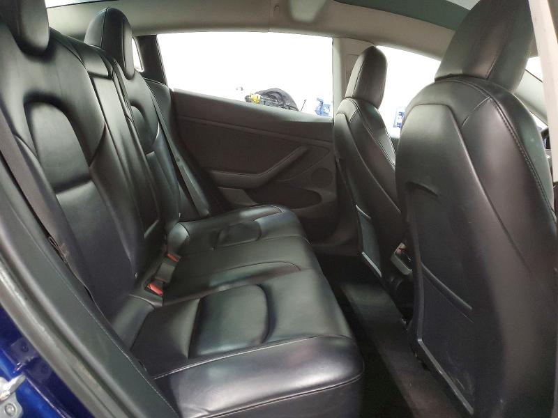 Фото 10 - TESLA MODEL 3