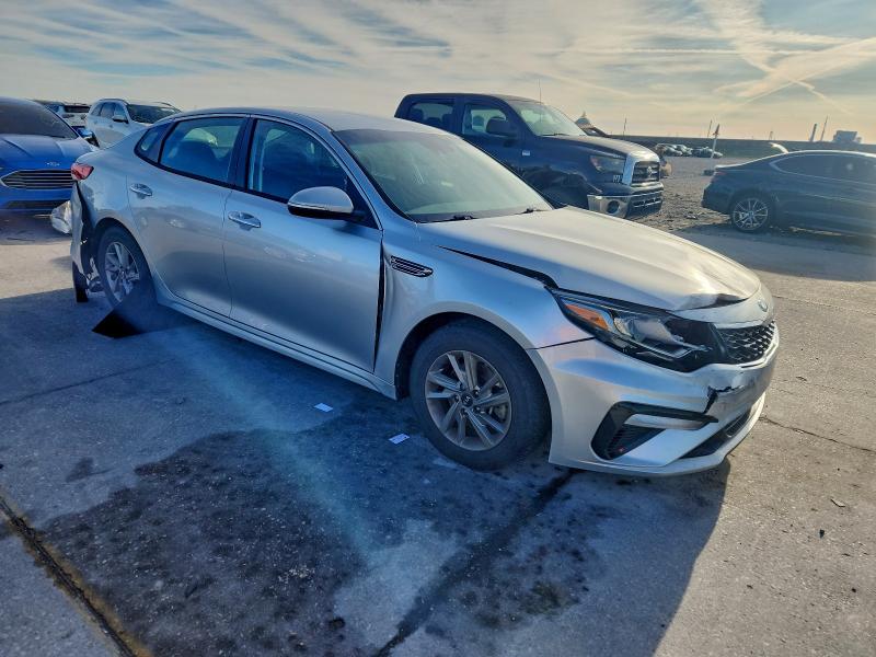 Фото 4 - KIA OPTIMA