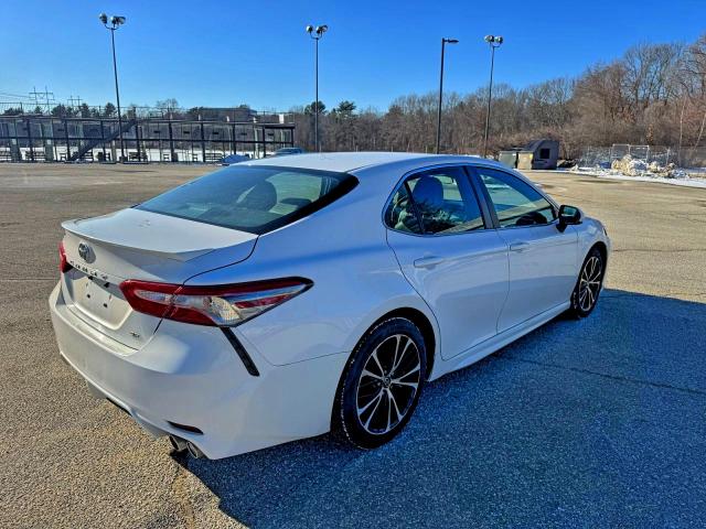 Фото 4 - TOYOTA CAMRY