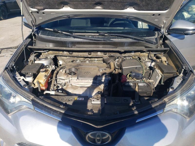 Фото 12 - TOYOTA RAV4