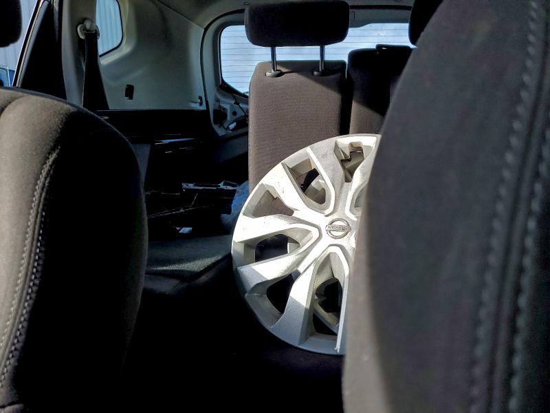 Фото 10 - NISSAN ROGUE