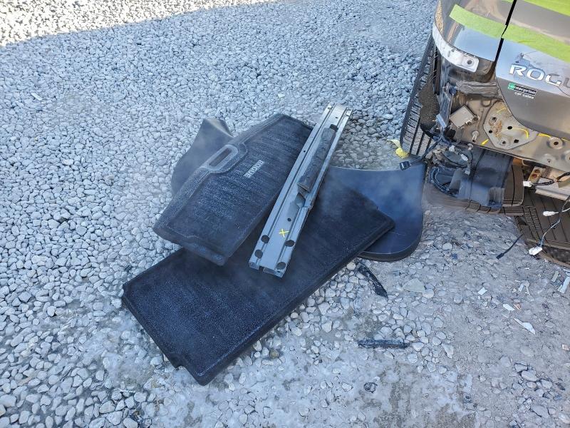 Фото 13 - NISSAN ROGUE