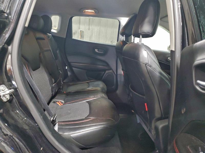 Фото 11 - JEEP COMPASS