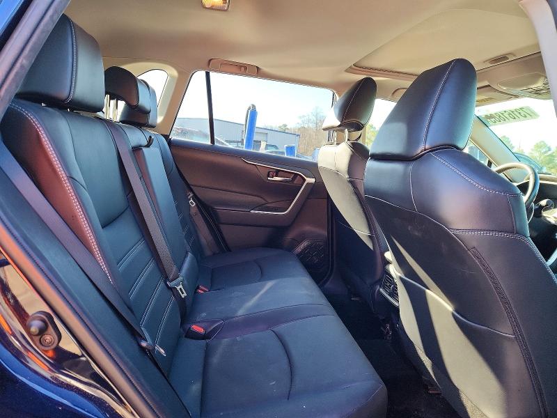 Фото 10 - TOYOTA RAV4