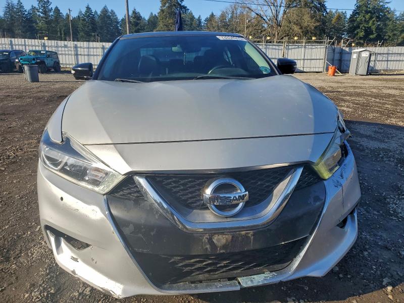 Фото 5 - NISSAN MAXIMA