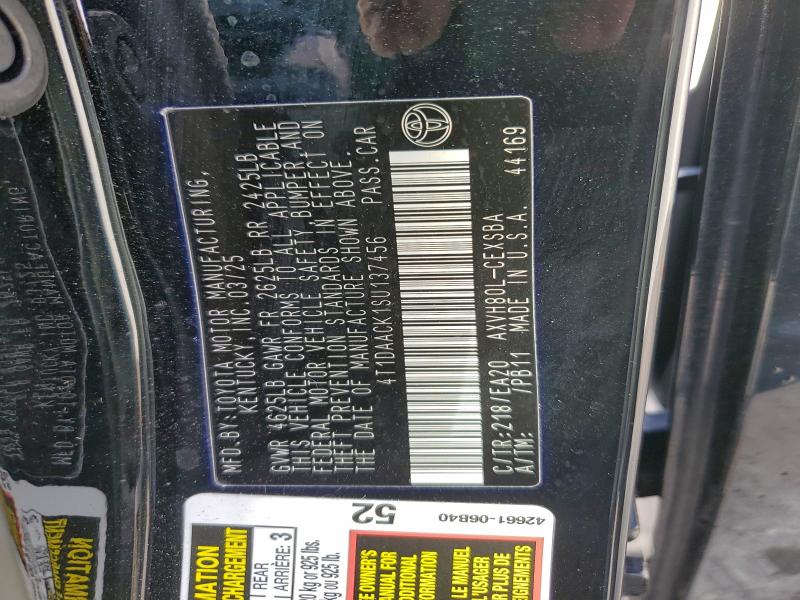 Фото 13 - TOYOTA CAMRY