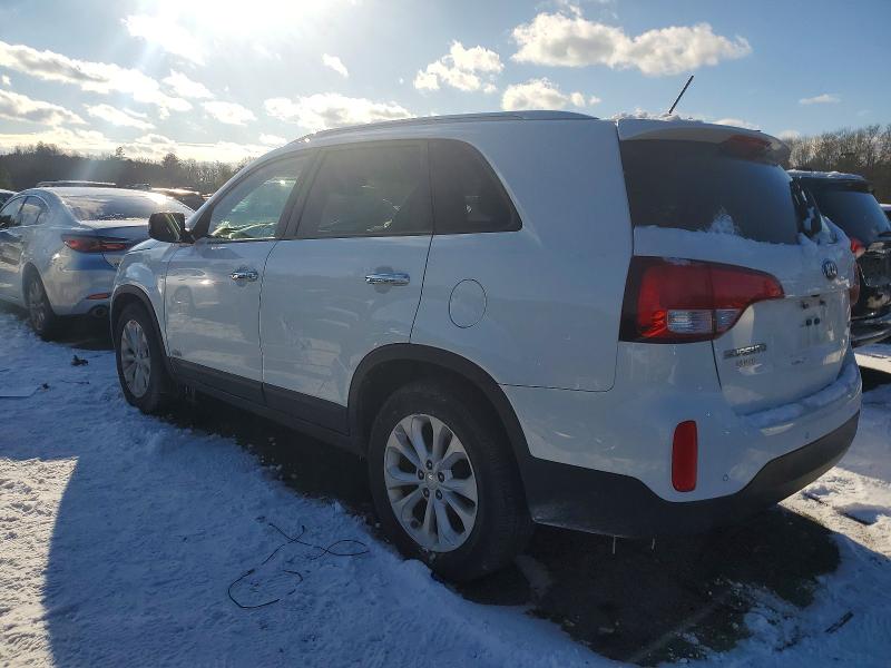 Фото 2 - KIA SORENTO